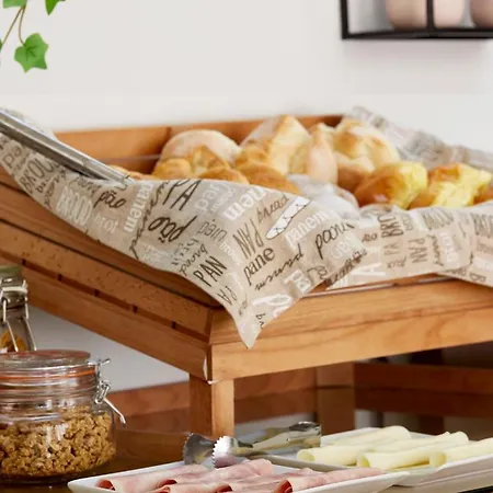 Sintra Green Chalet Bed & Breakfast 4*